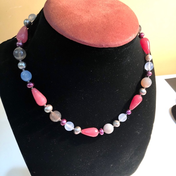 Kalifano Necklace With Gemstones & Genuine Pearls - Picture 2 of 8